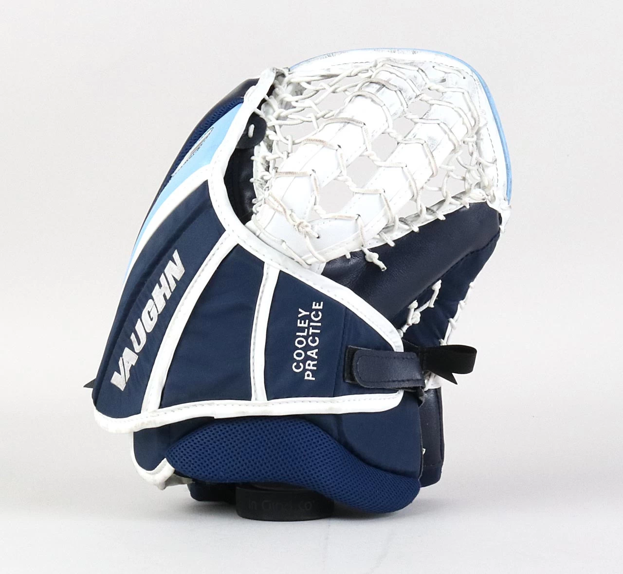 Regular - Vaughn Velocity V9 Navy Blue Glove - Devin Cooley Nashville Predators 2 Regular - Vaughn Velocity V9 Navy Blue Glove - Devin Cooley Nashville Predators - Image 2