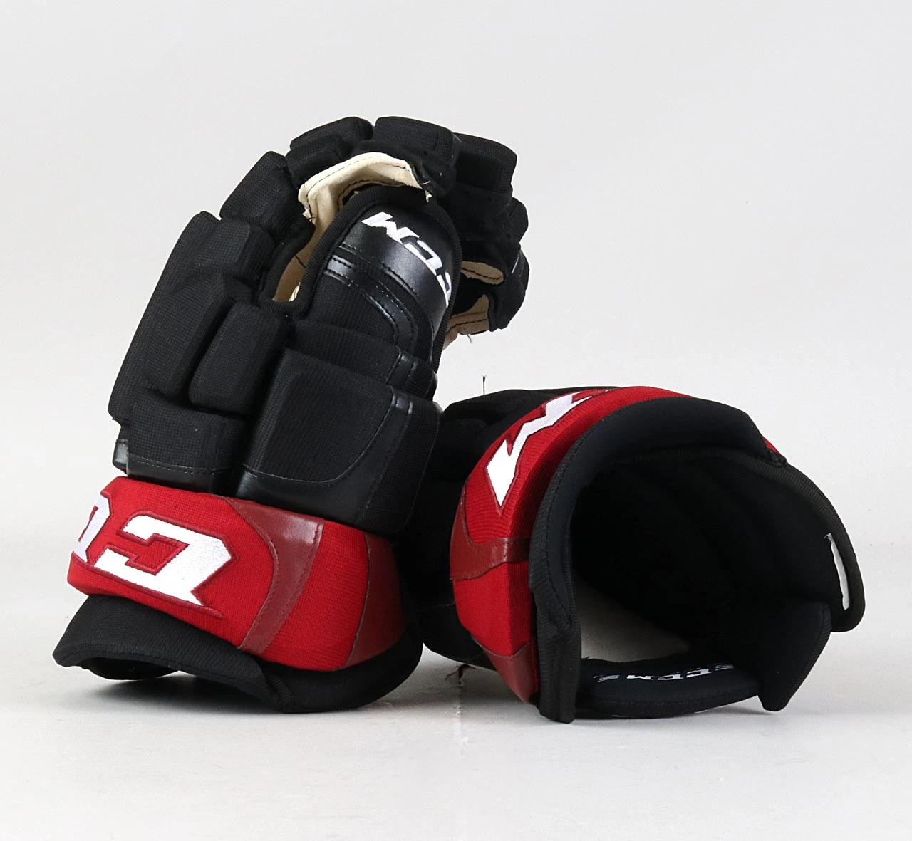 14" CCM HGCLPR Gloves - Jason Martinook Arizona Coyotes #2 1 14" CCM HGCLPR Gloves - Jason Martinook Arizona Coyotes #2