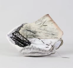 Full Right - Bauer Vapor HyperLite White Glove - Green Bay Gamblers