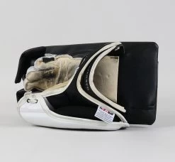 Full Right - Vaughn Velocity V5 7900 White Blocker - Cal Petersen Los Angeles Kings #3 -Professional Hockey Equipment Store 2007 13 0002 c 84742.1680611922.1280.1280