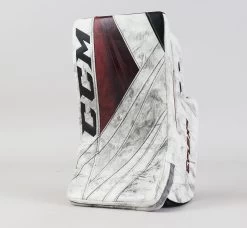 Full Right - CCM Extreme Flex 5 White Blocker - David Tendeck Rapid City Rush