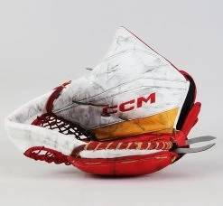 Full Right - CCM Extreme Flex 6 White Glove - Daniil Chechelev Rapid City Rush